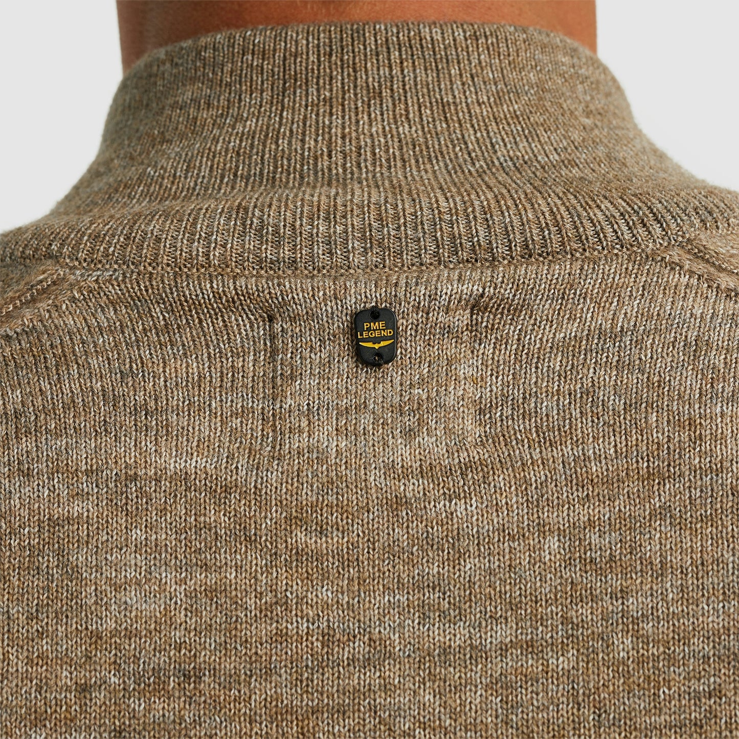 R-neck soft blend