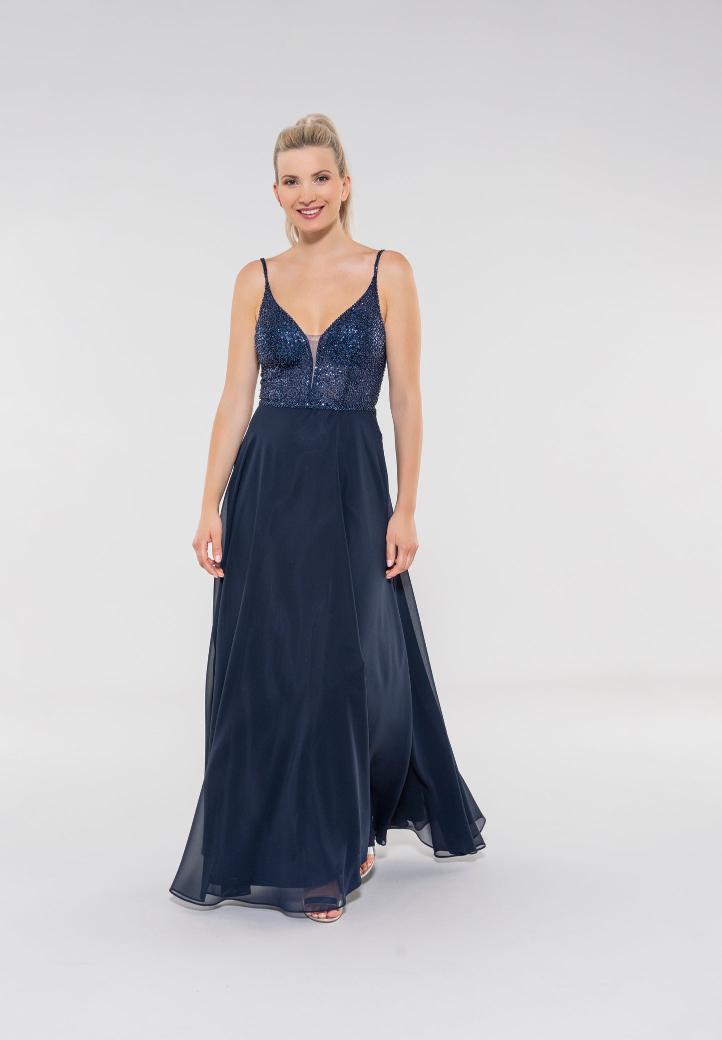 Abendkleid aus Materialmix