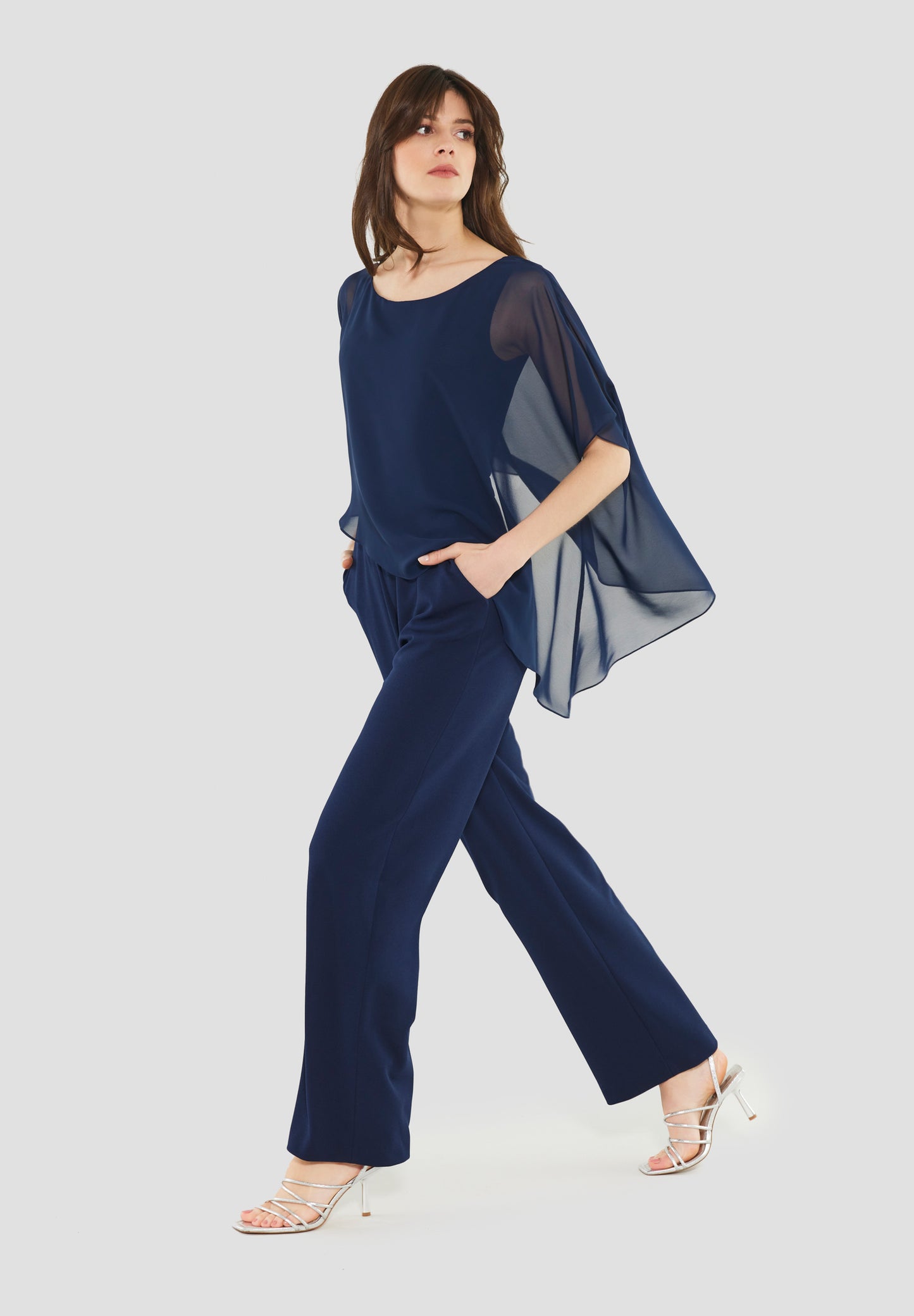 Jumpsuit mit asymmetrischem Überwurf