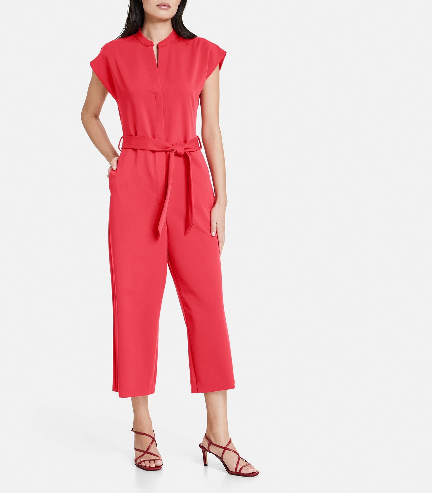 Jumpsuit mit Bindegürtel