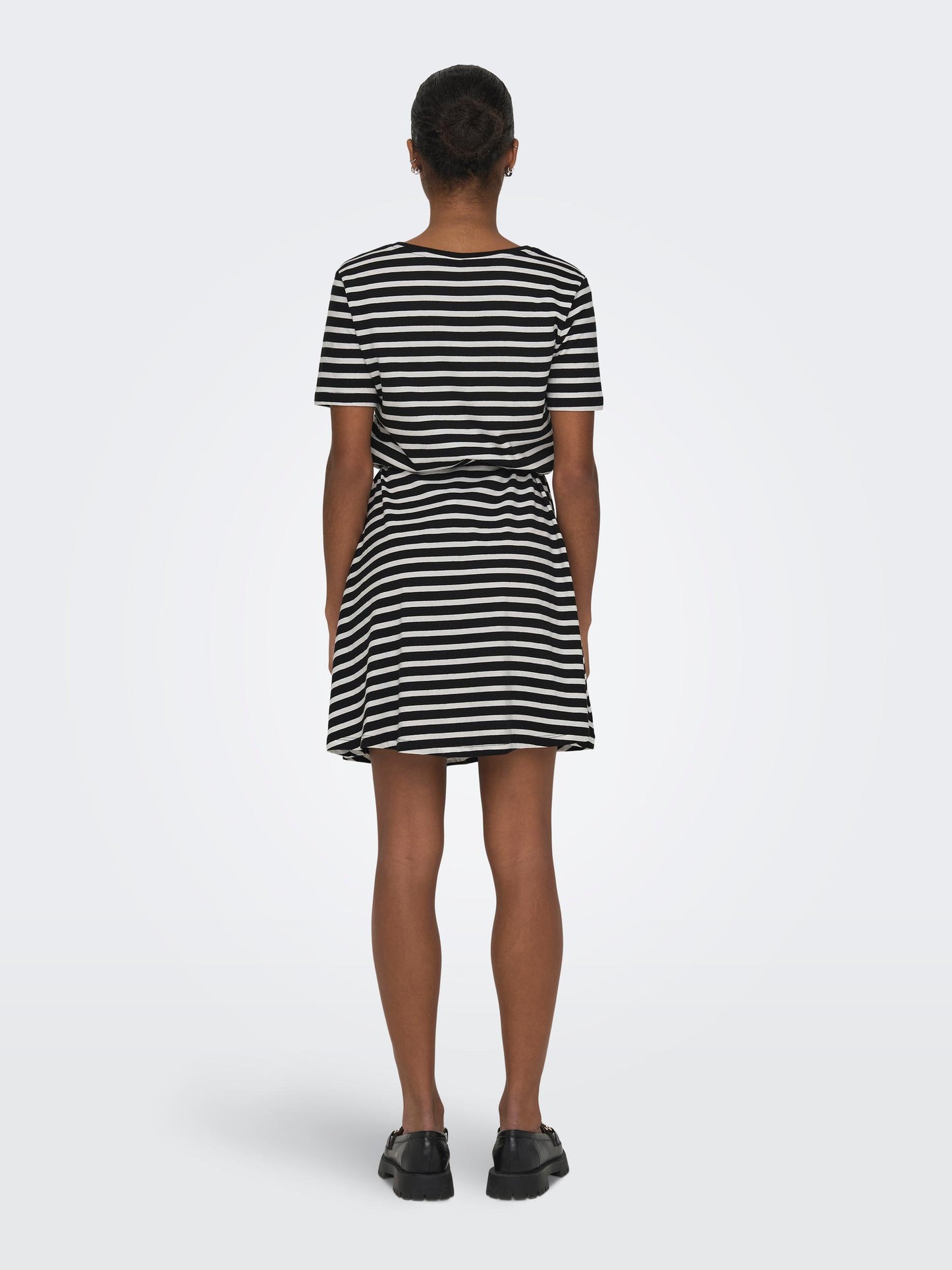 ONLMAY S/S V-NECK SHORT DRESS JRS NOOS