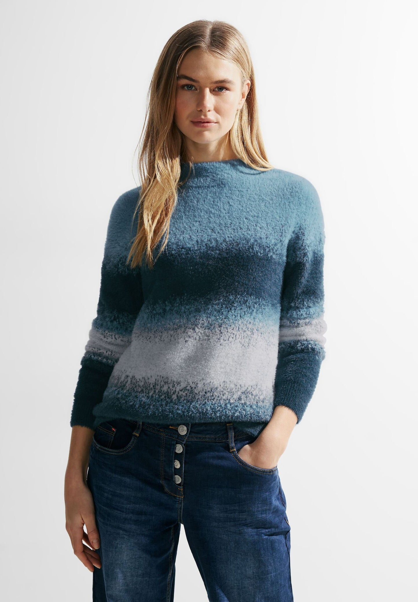 Flauschiger Strickpullover