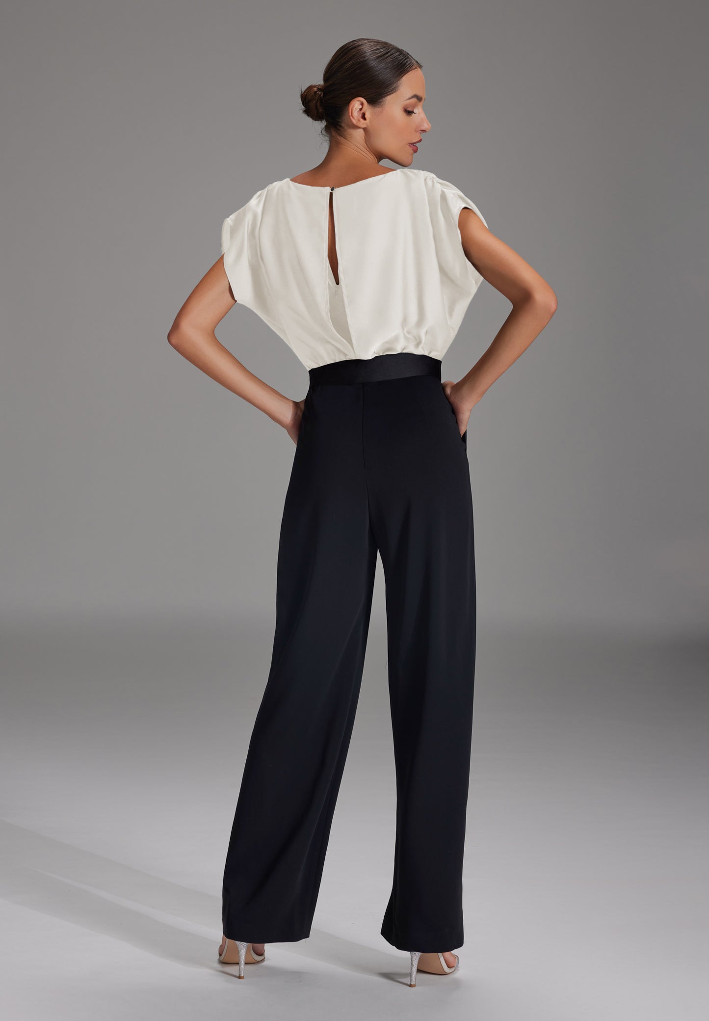 Jumpsuit aus Material-Mix