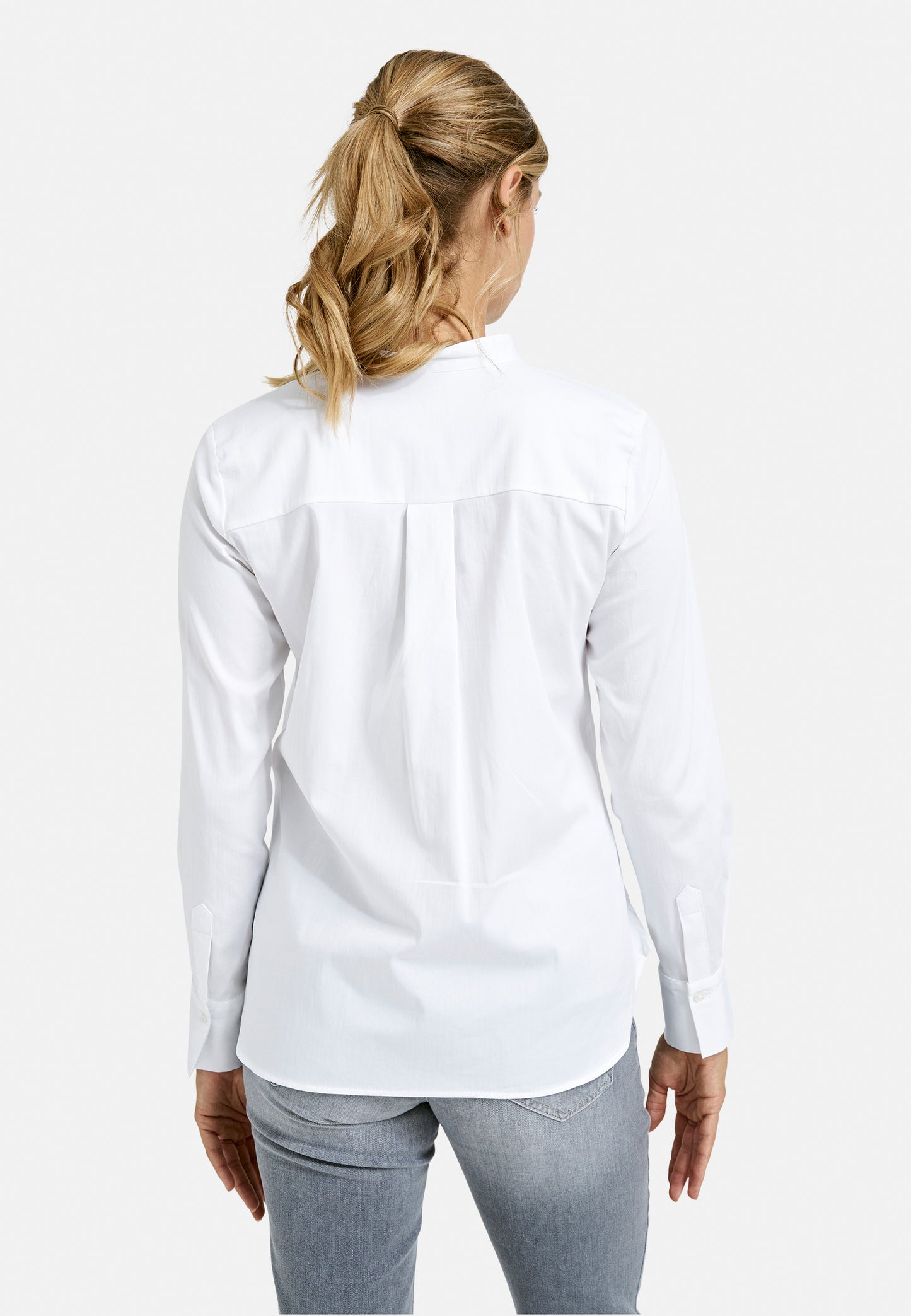 Blouse w stand up collar, placket, rounded hem + 1/1 sleeve