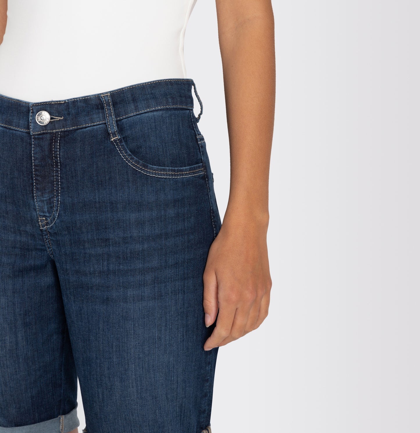 MAC JEANS - SHORTY, Soft light denim