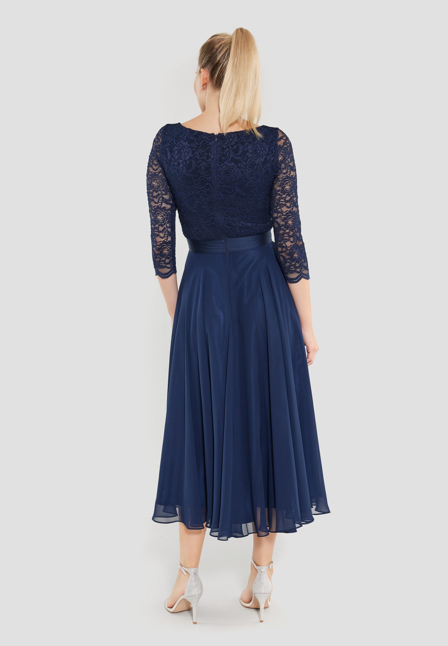 Cocktailkleid aus Spitze und Chiffon